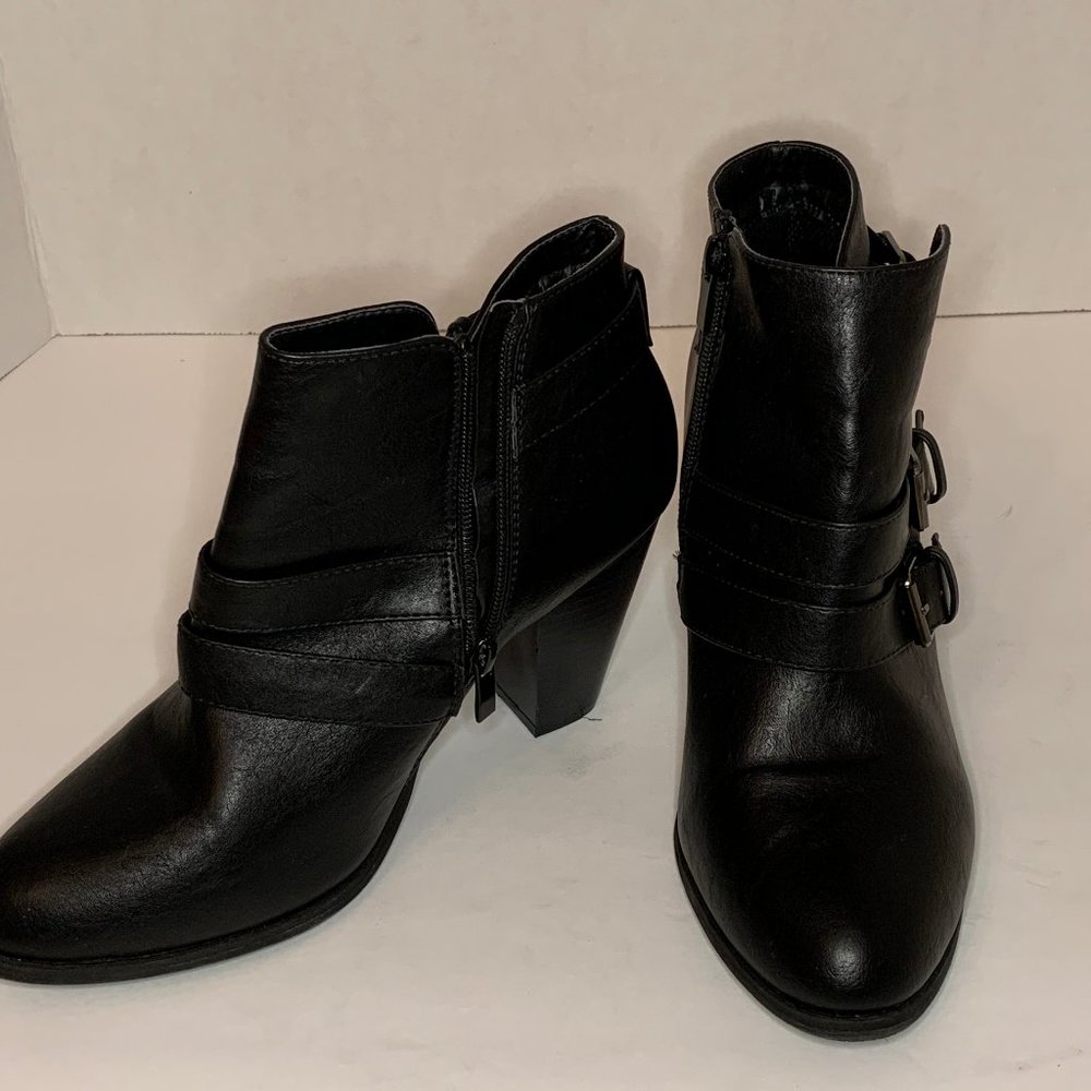 Women's Black boots- Booties size 10